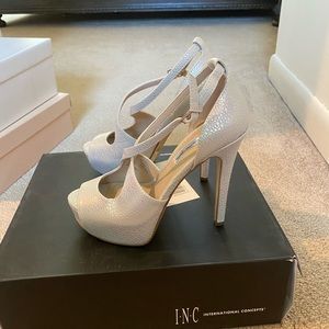 Incinternational shoes
